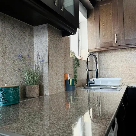 Sea View Near Mall Апартаменты Пафос