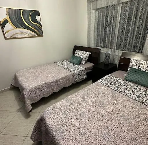 Sea View Near Mall بافوس