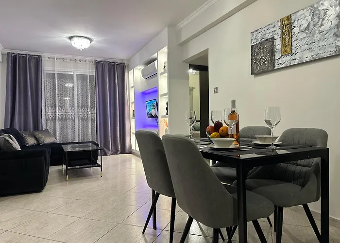 Sea View Near Mall * بافوس