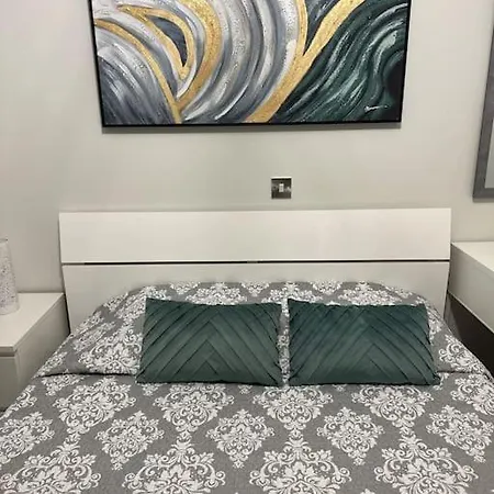 Sea View Near Mall * Paphos