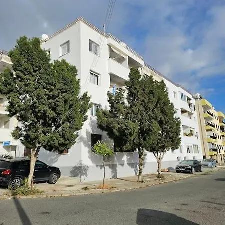 Sea View Near Mall Apartment