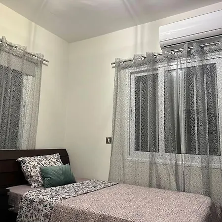 Sea View Near Mall Διαμέρισμα *